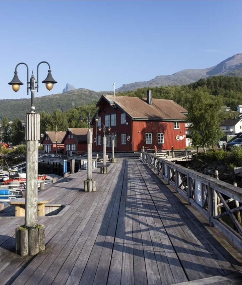 Koselig Leilighet I Narvik Sentrum 5 Soveplasser Gratis Parkering Og Gratis Internett Kültér fotó